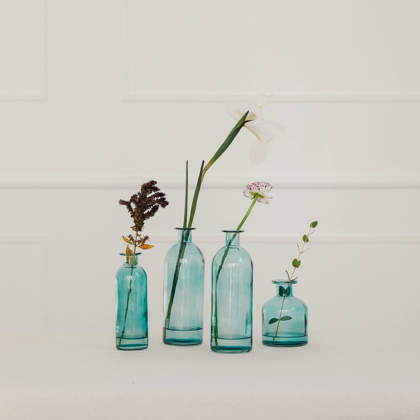 Assorted Flower Décor Vases: White
