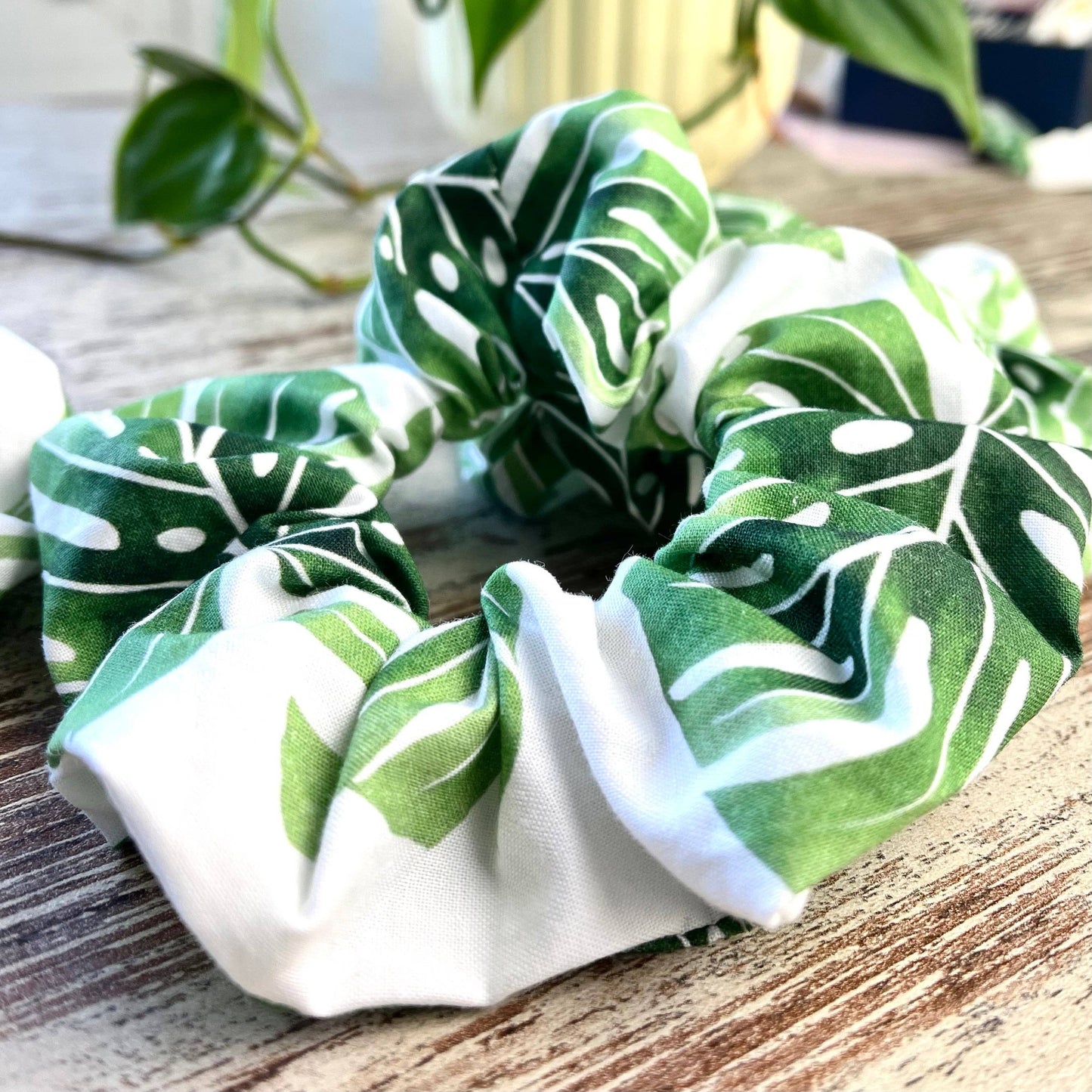 Scrunchie - Monstera Watercolor