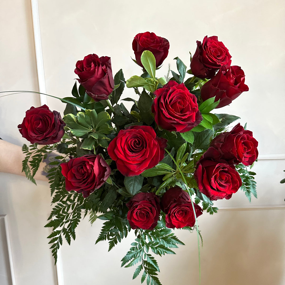 Dozen Red Roses Icon Dozen Roses - Red – Ellen Street Florals and Goods