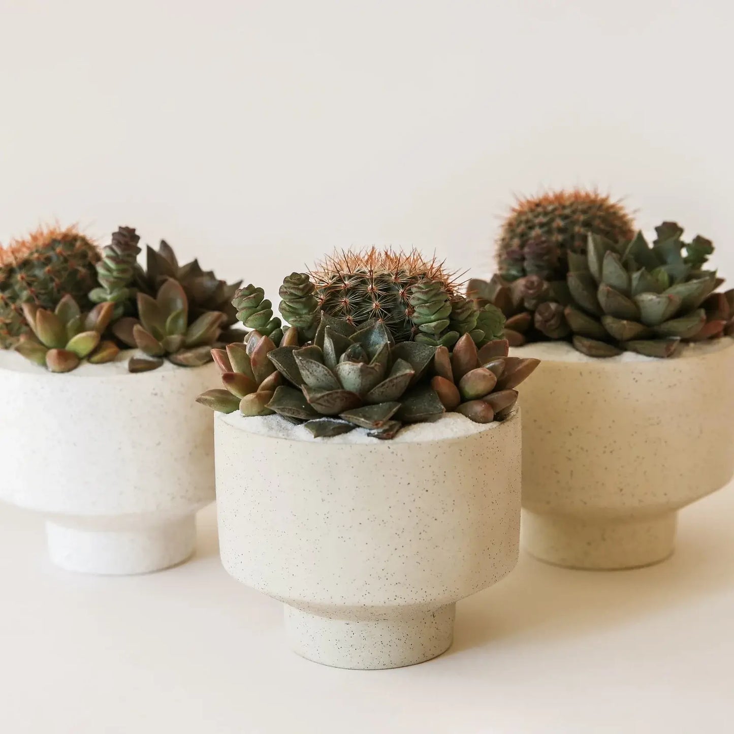 Speckle Footed Pot - White Small
